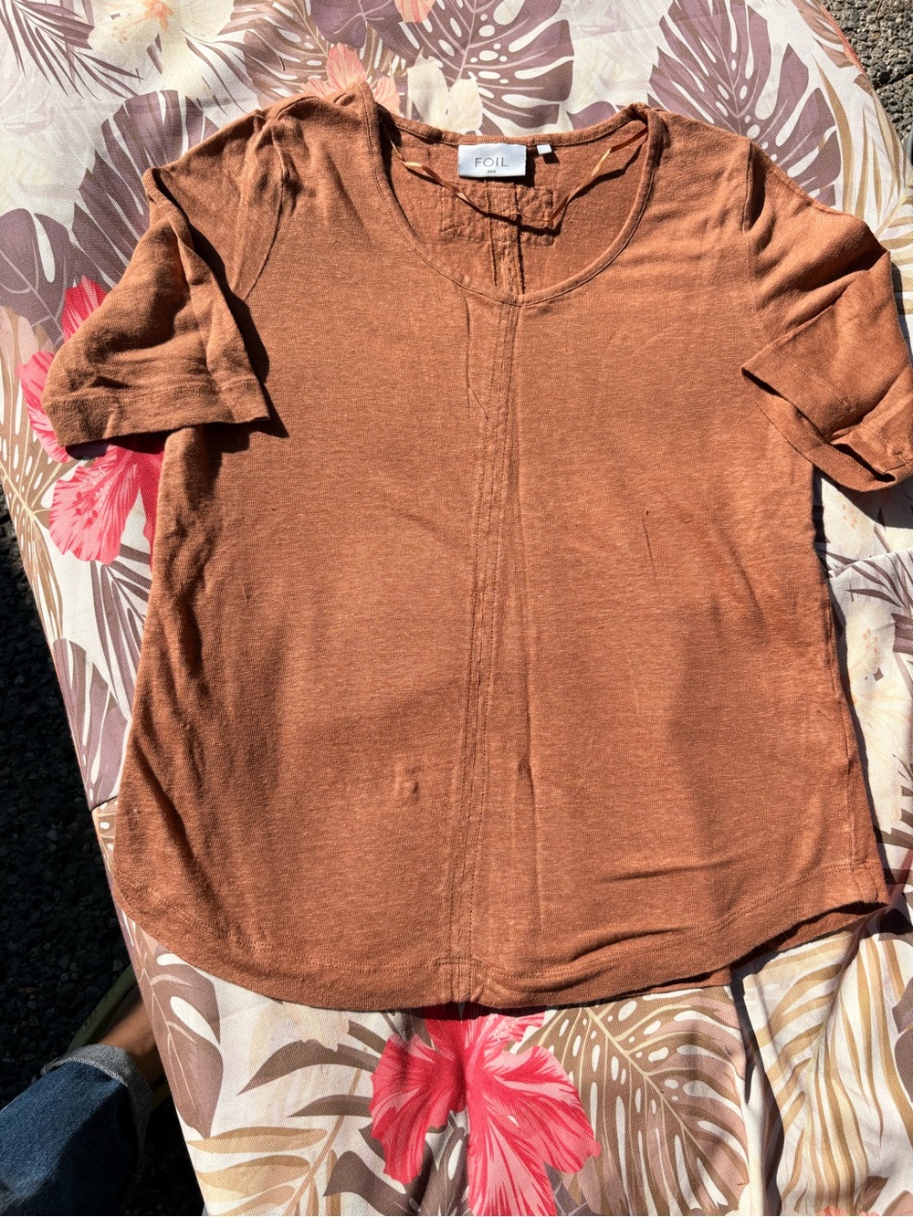 Foil Copper Short Sleeve V-Neck Tee 100% Linen